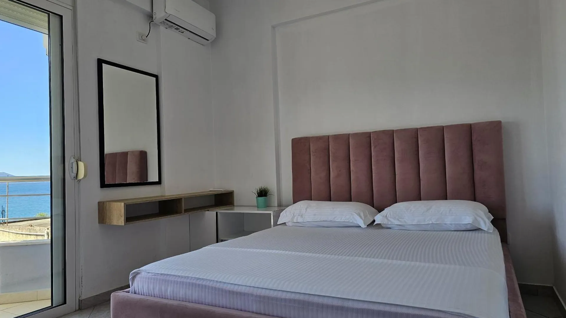 Roman Apartment Sarande 0*,